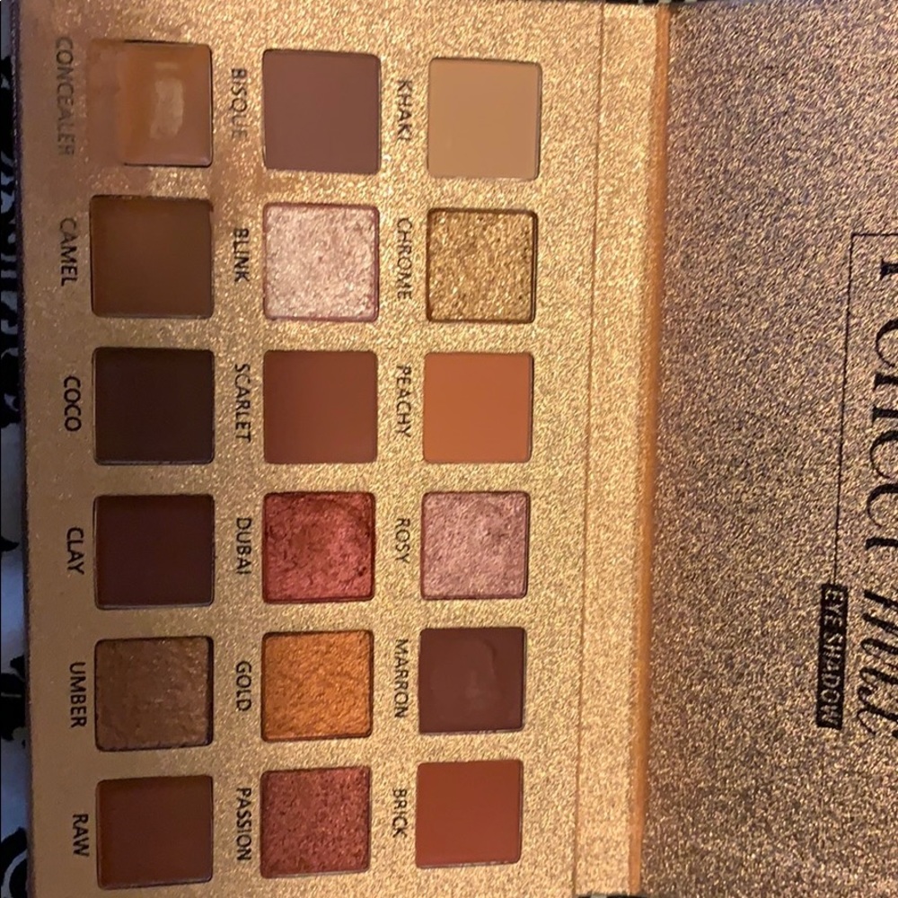 Eyeshadow - Picture 2 of 2